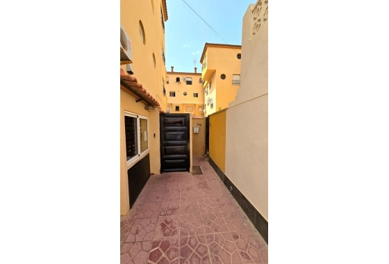 Wiederverkauf - Stadthaus - Torrevieja - Playa del Cura
