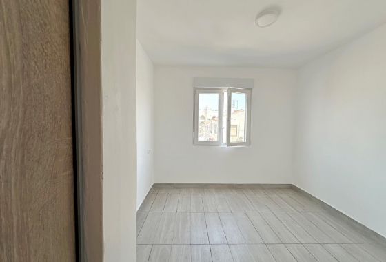 Reventa - Apartamento / piso - Torrevieja - Centro