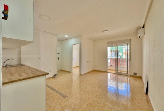 Herverkoop - Appartement / flat - Torrevieja - Centro