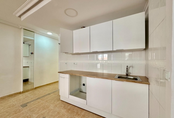 Herverkoop - Appartement / flat - Torrevieja - Centro