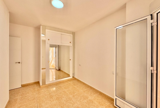 Herverkoop - Appartement / flat - Torrevieja - Centro