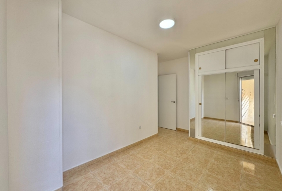 Herverkoop - Appartement / flat - Torrevieja - Centro