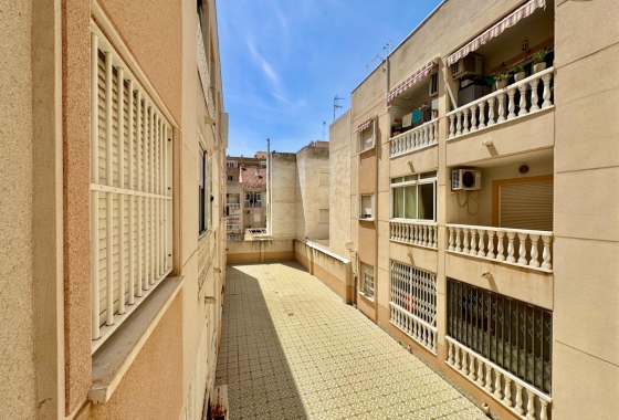 Herverkoop - Appartement / flat - Torrevieja - Centro