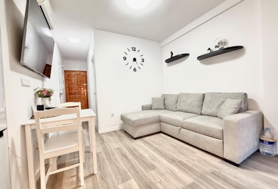 Herverkoop - Appartement / flat - Torrevieja - La Mata Pueblo