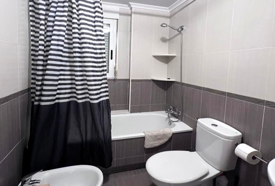 Herverkoop - Appartement / flat - Torrevieja - Playa de los Locos