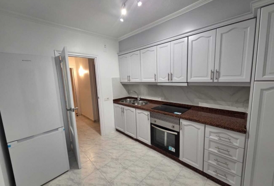 Herverkoop - Appartement / flat - Torrevieja - Habaneras