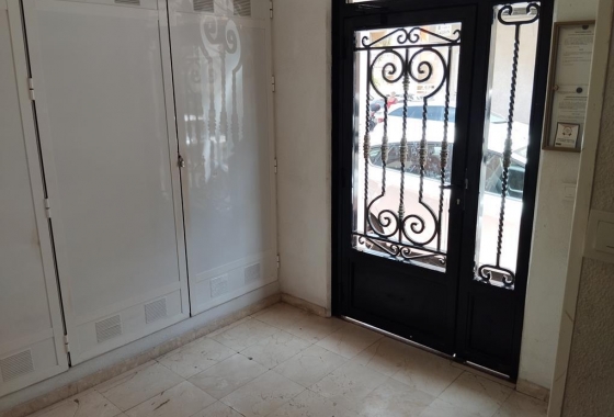 Herverkoop - Appartement / flat - Torrevieja - Habaneras