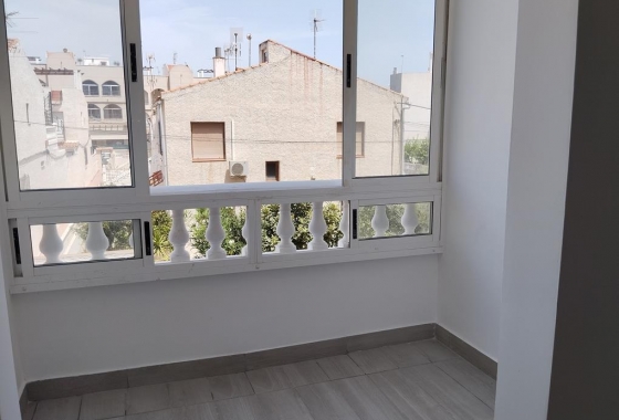 Herverkoop - Appartement / flat - Torrevieja - Habaneras