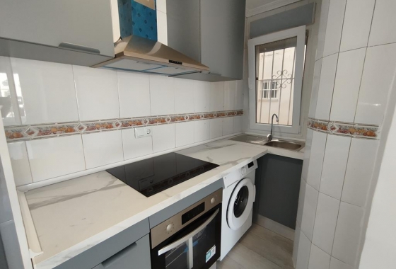 Herverkoop - Appartement / flat - Torrevieja - Habaneras