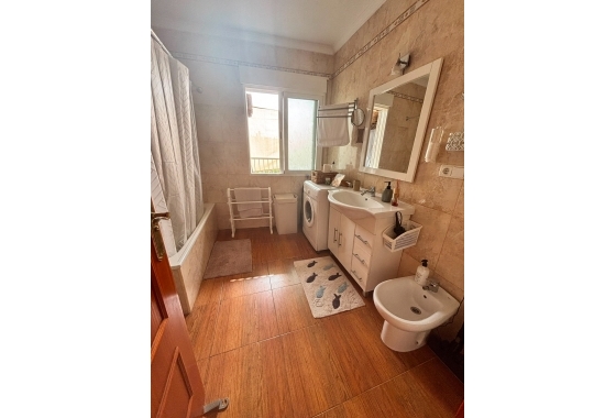 Herverkoop - Appartement / flat - Torrevieja - Estacion De Autobuses