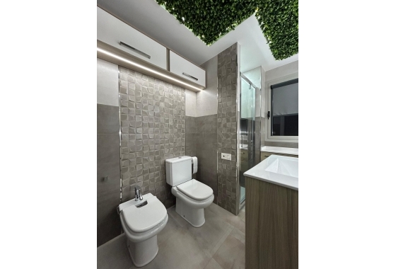 Herverkoop - Appartement / flat - Torrevieja - Playa del Cura
