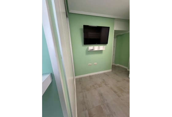 Herverkoop - Appartement / flat - Torrevieja - Playa del Cura