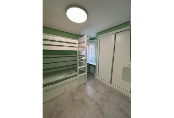 Herverkoop - Appartement / flat - Torrevieja - Playa del Cura