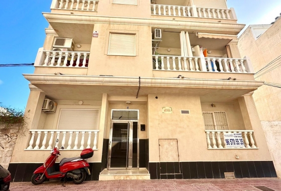 Herverkoop - Appartement / flat - Torrevieja - La Mata Pueblo