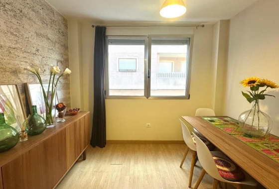 Herverkoop - Appartement / flat - Torrevieja - La Mata