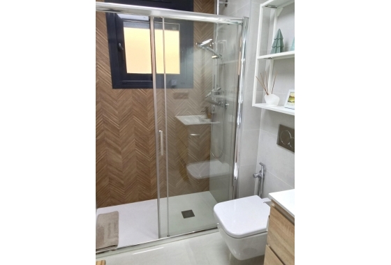 Herverkoop - Appartement / flat - Torrevieja - Estacion De Autobuses