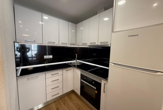 Herverkoop - Appartement / flat - Torrevieja - Centro