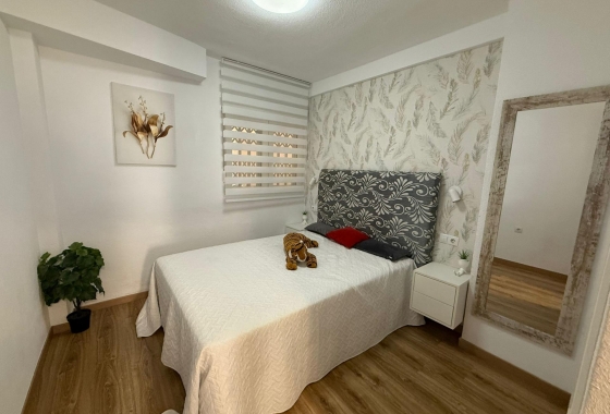 Herverkoop - Appartement / flat - Torrevieja - Centro