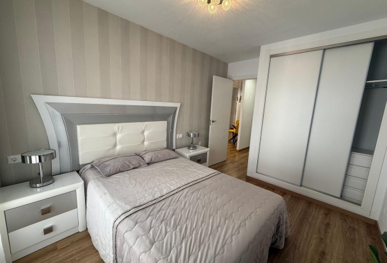 Herverkoop - Appartement / flat - Torrevieja - Centro
