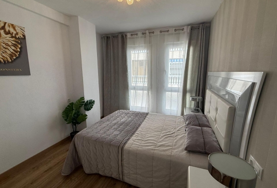 Herverkoop - Appartement / flat - Torrevieja - Centro