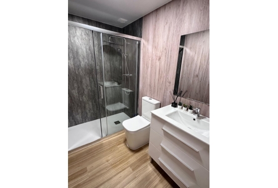 Herverkoop - Appartement / flat - Torrevieja - Estacion De Autobuses