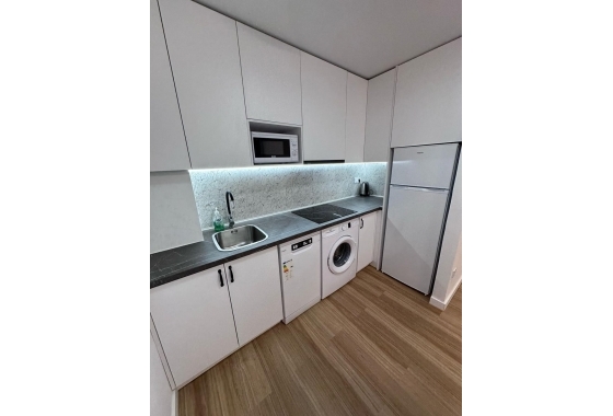 Herverkoop - Appartement / flat - Torrevieja - Estacion De Autobuses