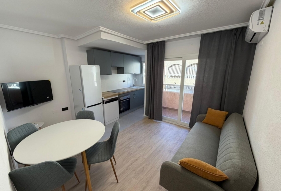 Herverkoop - Appartement / flat - Torrevieja - Playa del Cura