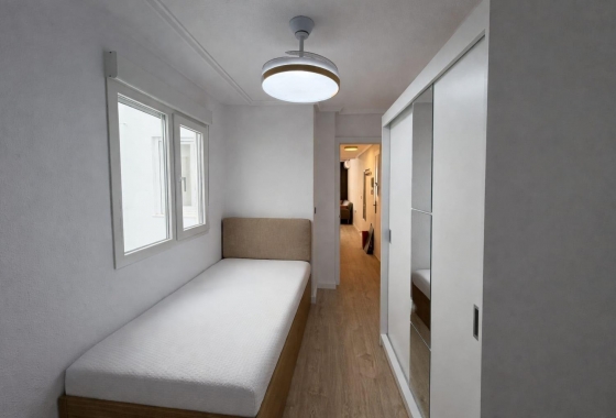 Herverkoop - Appartement / flat - Torrevieja - Playa del Cura