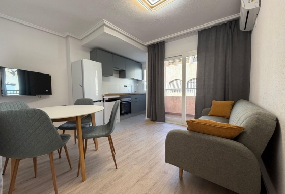 Herverkoop - Appartement / flat - Torrevieja - Playa del Cura