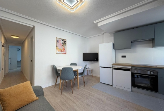 Herverkoop - Appartement / flat - Torrevieja - Playa del Cura
