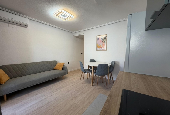 Herverkoop - Appartement / flat - Torrevieja - Playa del Cura