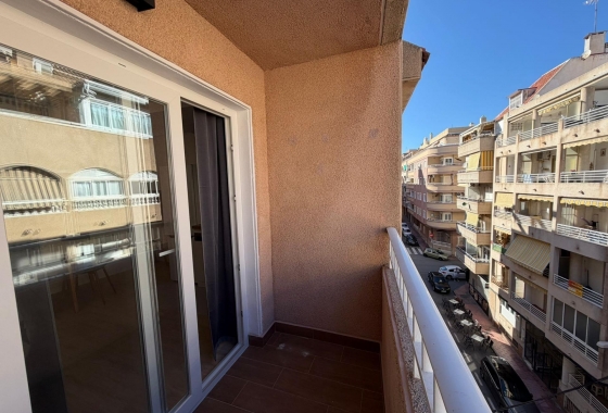 Herverkoop - Appartement / flat - Torrevieja - Playa del Cura
