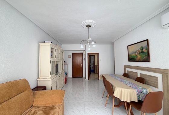 Herverkoop - Appartement / flat - Torrevieja - Estacion De Autobuses