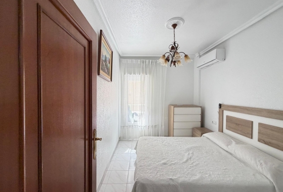 Herverkoop - Appartement / flat - Torrevieja - Estacion De Autobuses
