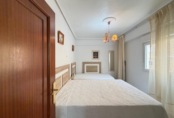 Herverkoop - Appartement / flat - Torrevieja - Estacion De Autobuses