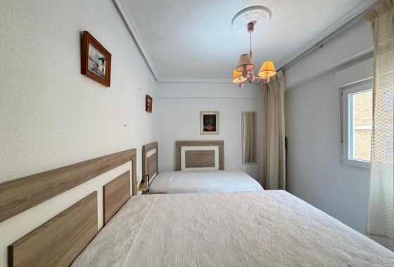 Herverkoop - Appartement / flat - Torrevieja - Estacion De Autobuses