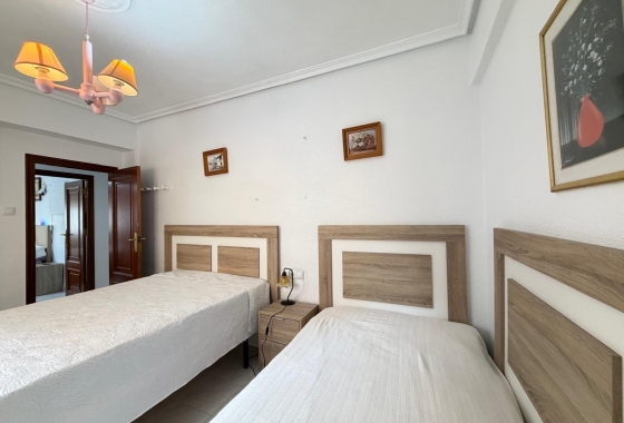 Herverkoop - Appartement / flat - Torrevieja - Estacion De Autobuses