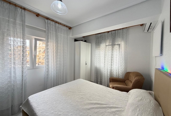 Herverkoop - Appartement / flat - Torrevieja - Estacion De Autobuses