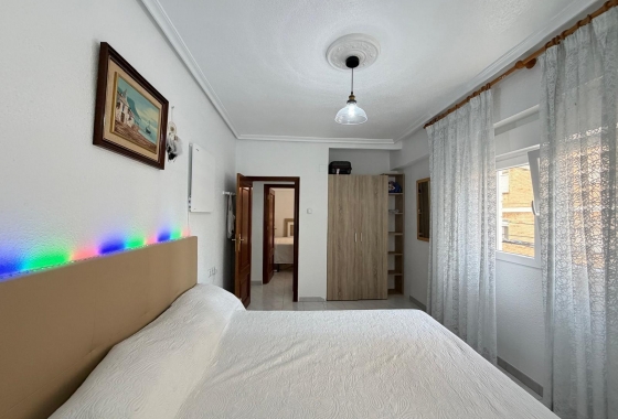 Herverkoop - Appartement / flat - Torrevieja - Estacion De Autobuses