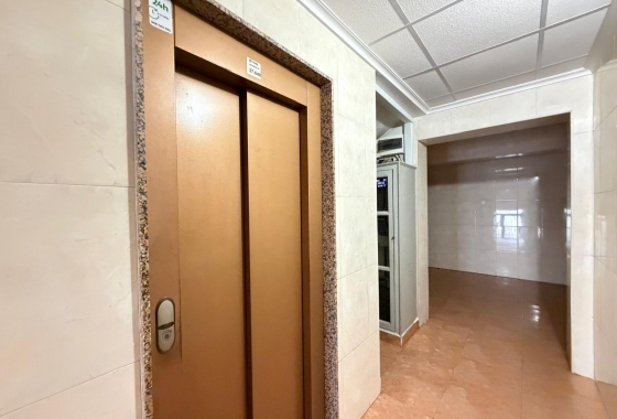 Herverkoop - Appartement / flat - Torrevieja - Estacion De Autobuses
