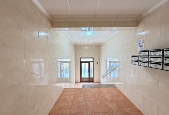 Herverkoop - Appartement / flat - Torrevieja - Estacion De Autobuses