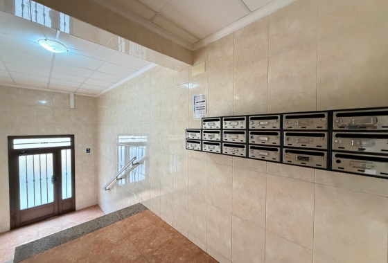 Herverkoop - Appartement / flat - Torrevieja - Estacion De Autobuses
