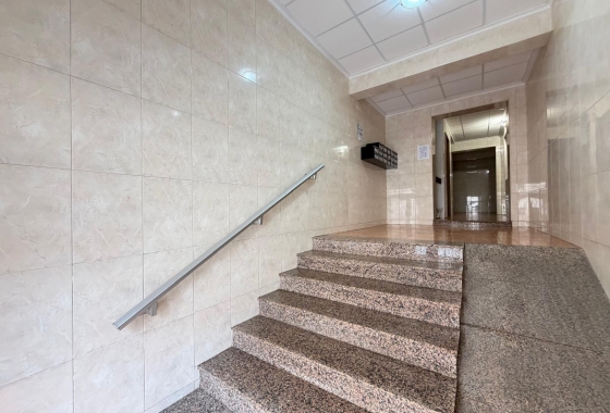 Herverkoop - Appartement / flat - Torrevieja - Estacion De Autobuses