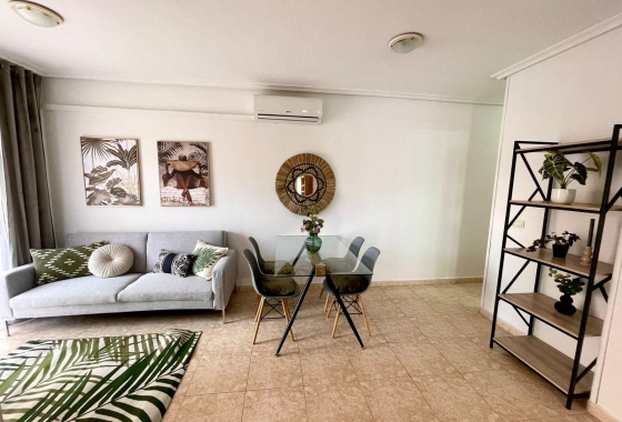 Herverkoop - Appartement / flat - Torrevieja - Centro
