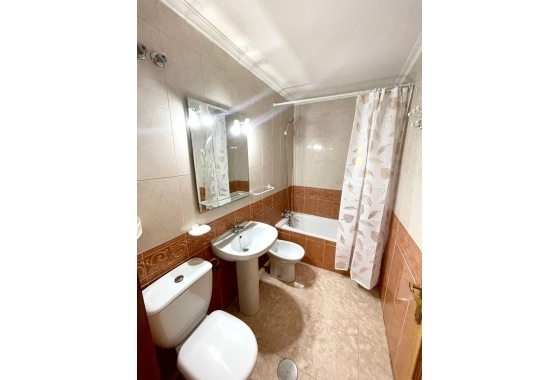 Herverkoop - Appartement / flat - Torrevieja - Centro