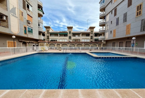 Herverkoop - Appartement / flat - Torrevieja - Acequion