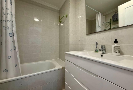 Herverkoop - Appartement / flat - Torrevieja - Acequion