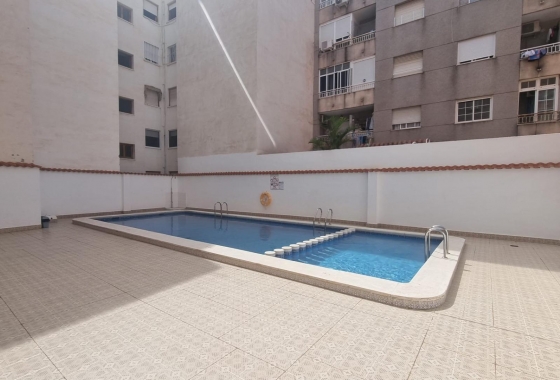 Herverkoop - Appartement / flat - Torrevieja - Centro