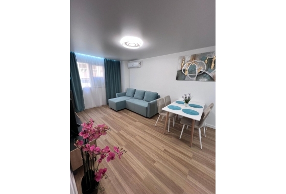 Herverkoop - Appartement / flat - Torrevieja - Estacion De Autobuses