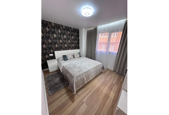 Herverkoop - Appartement / flat - Torrevieja - Estacion De Autobuses